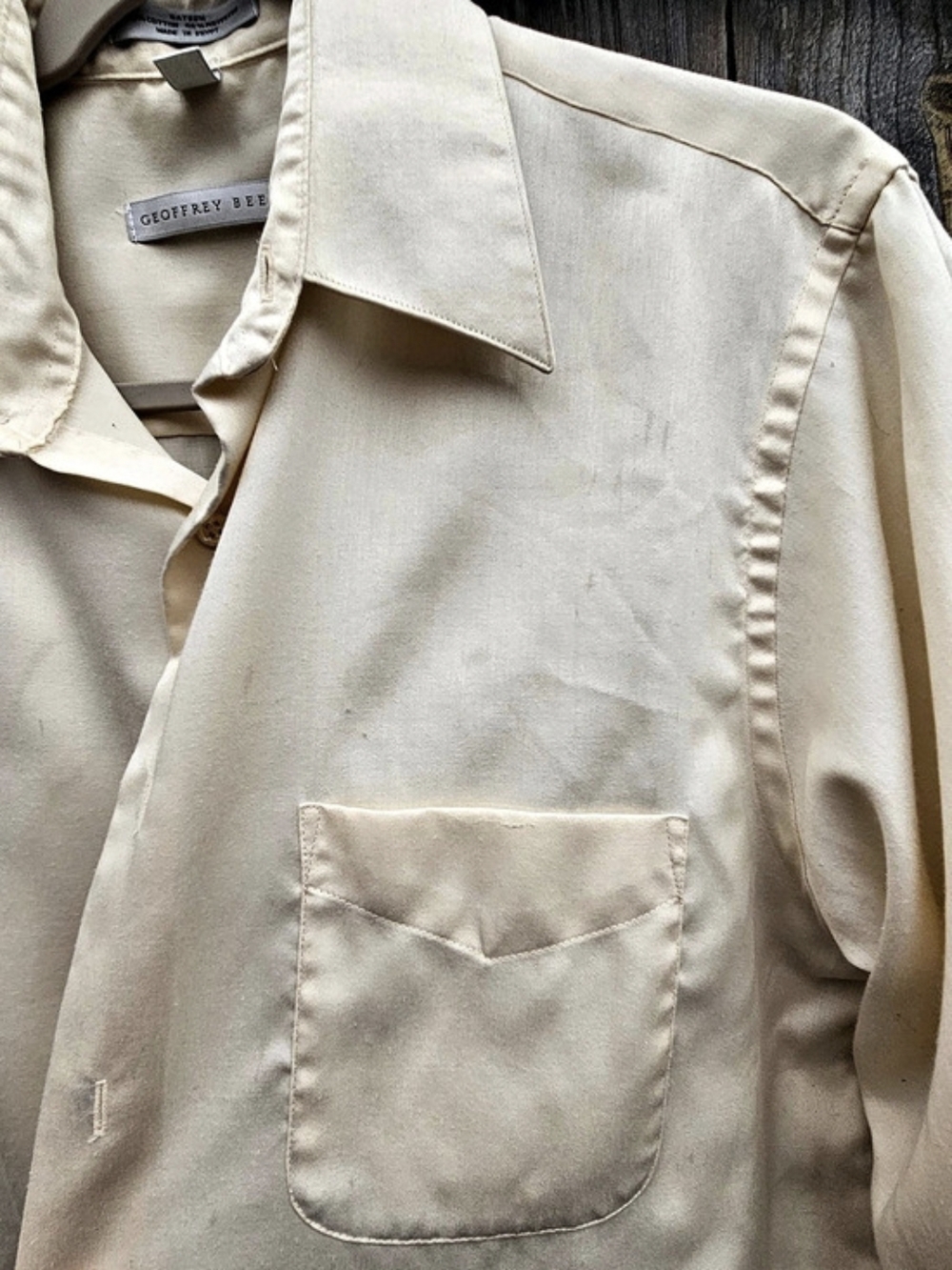 Geoffrey Beene Men's Sateen Button Down dress shirt Medium Wrinkle Free Cream - Picture 5 of 8